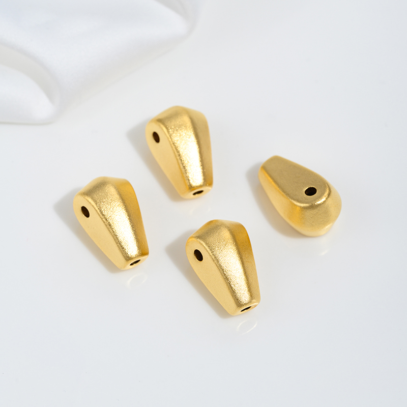 2# 11x11x18mm hole 1.8mm 1 piece