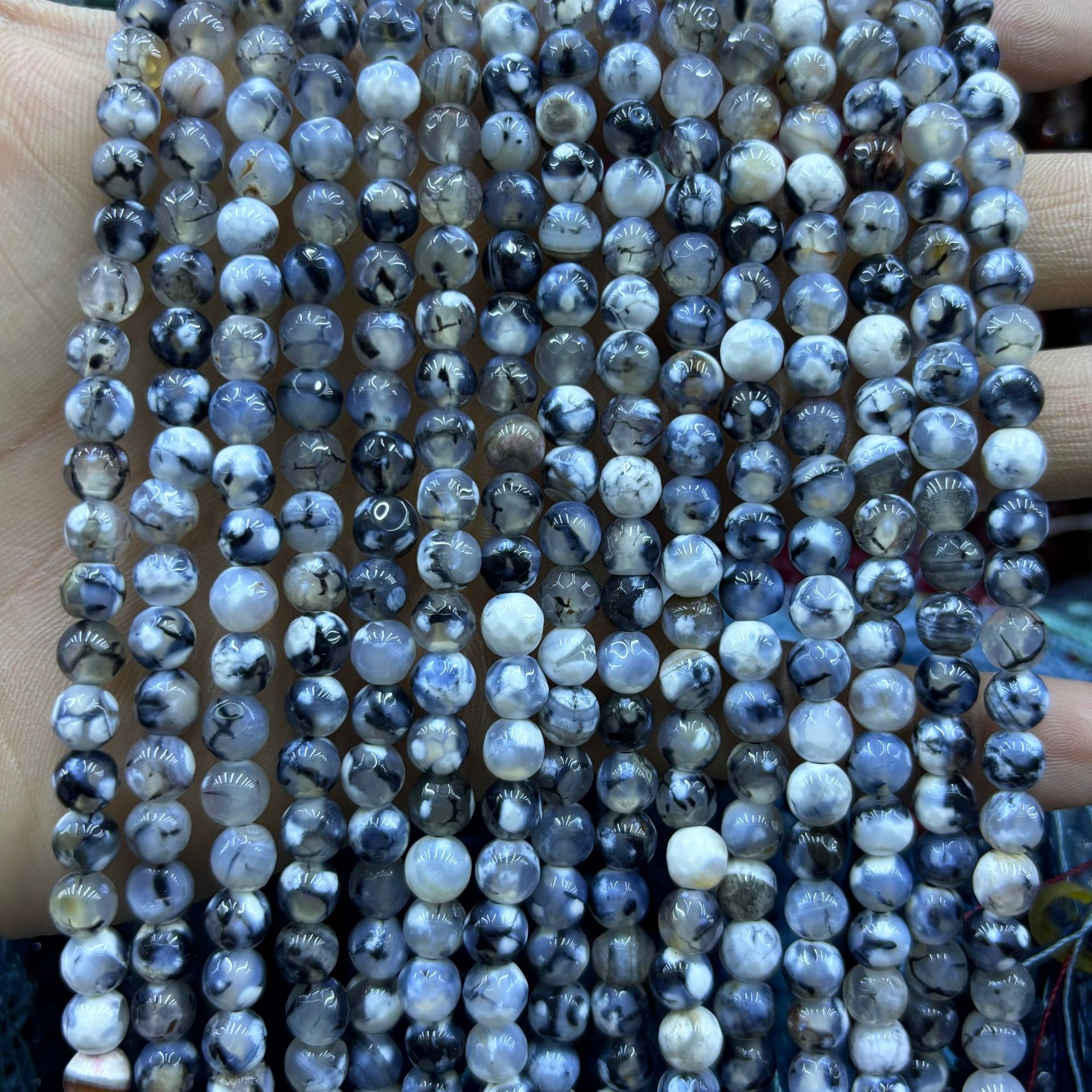 Black and white agate