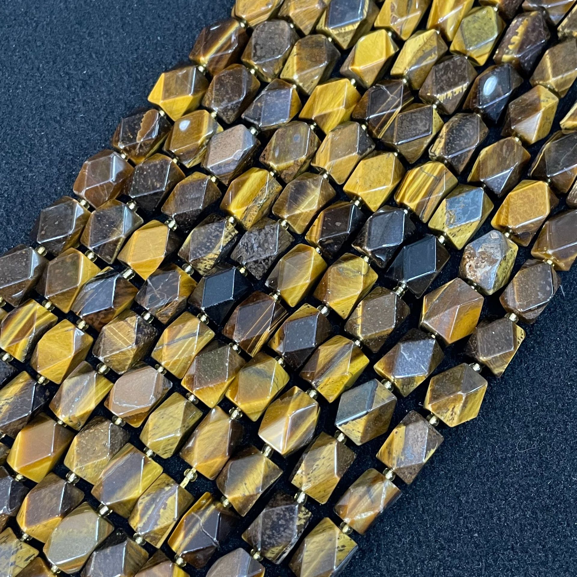 Natural tiger eye stone