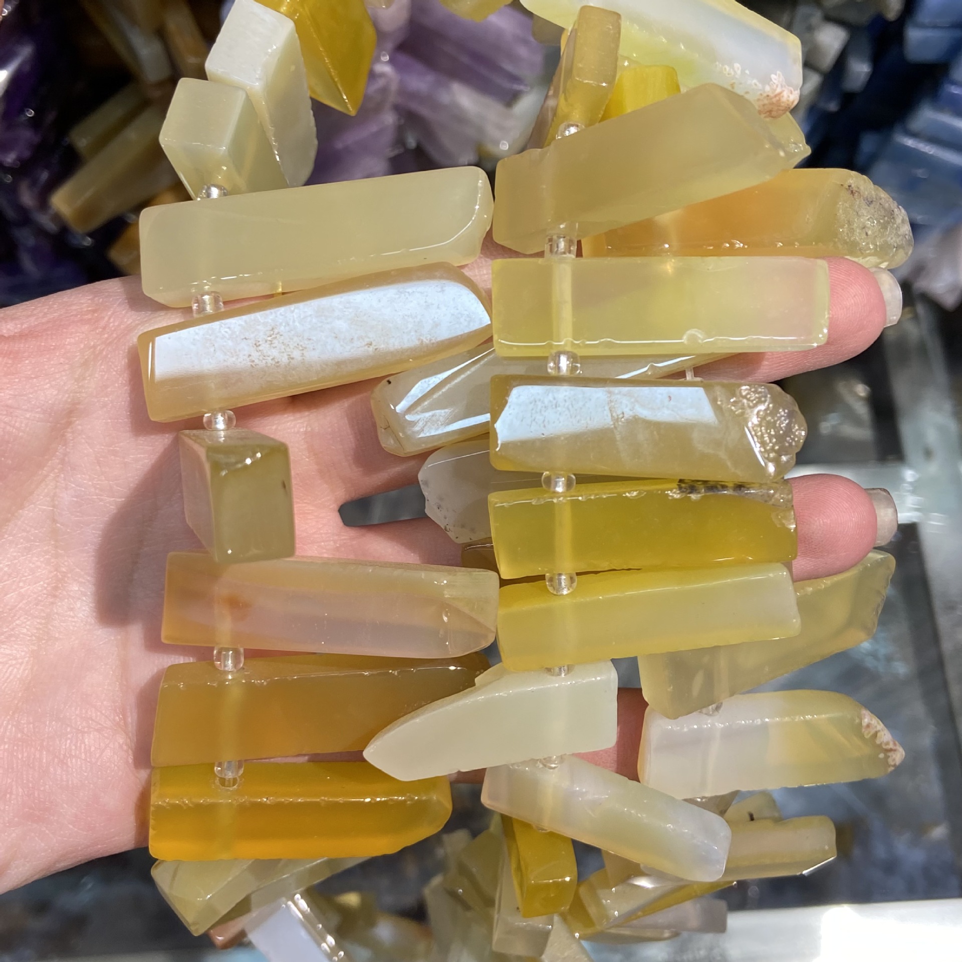 Yellow agate