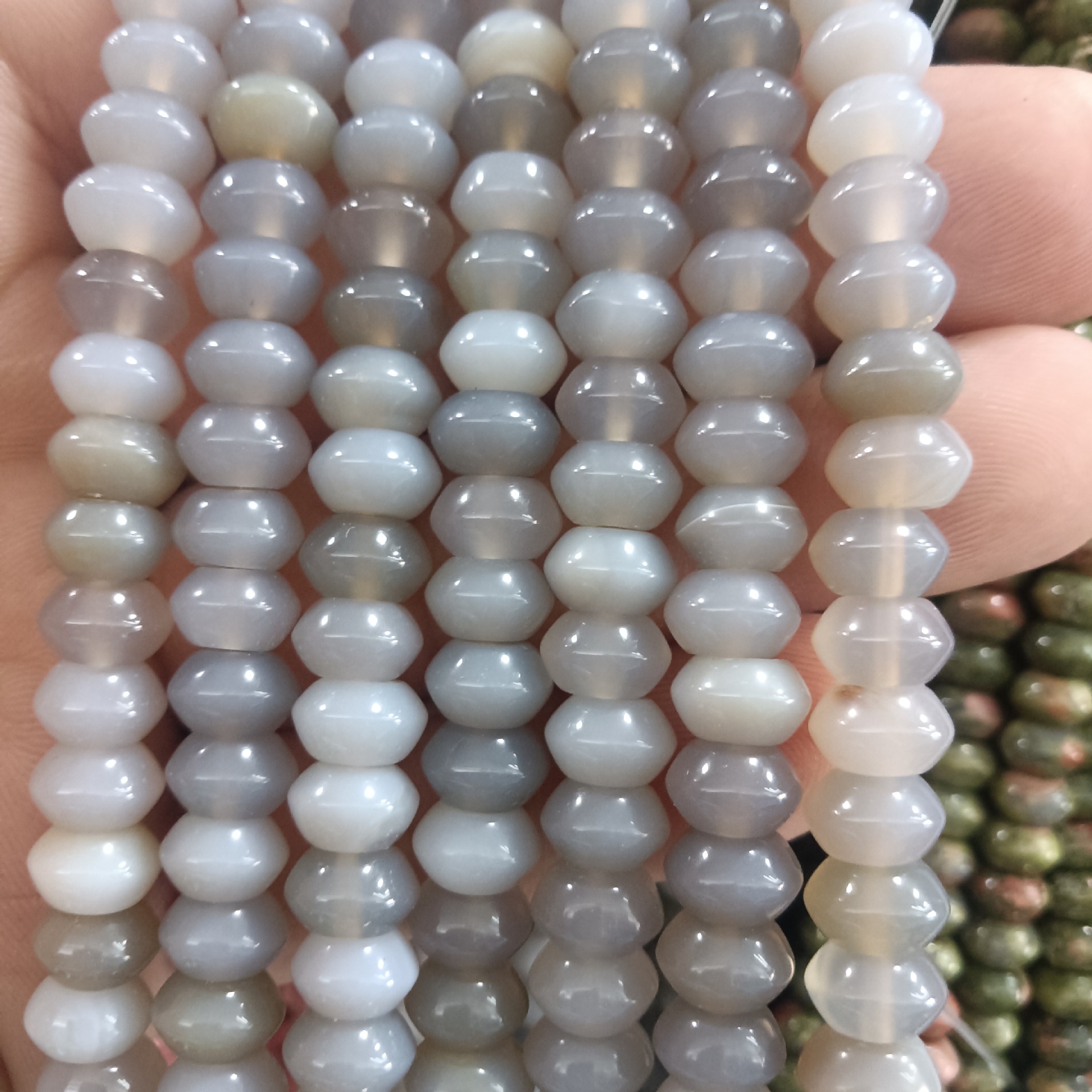 8 gray agate