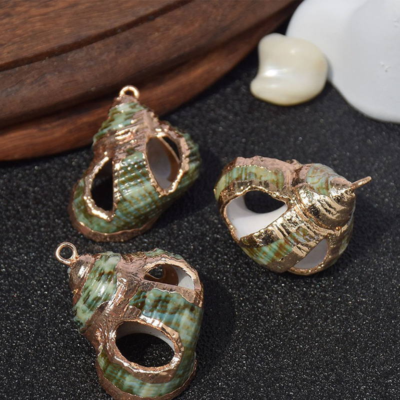 26-30x24-25mm (hollow green snail)