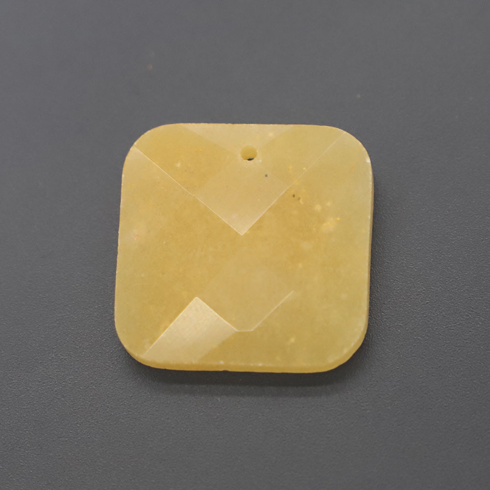 Jade amarillo