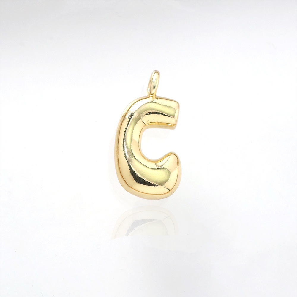 Letter pendant-c (gold)