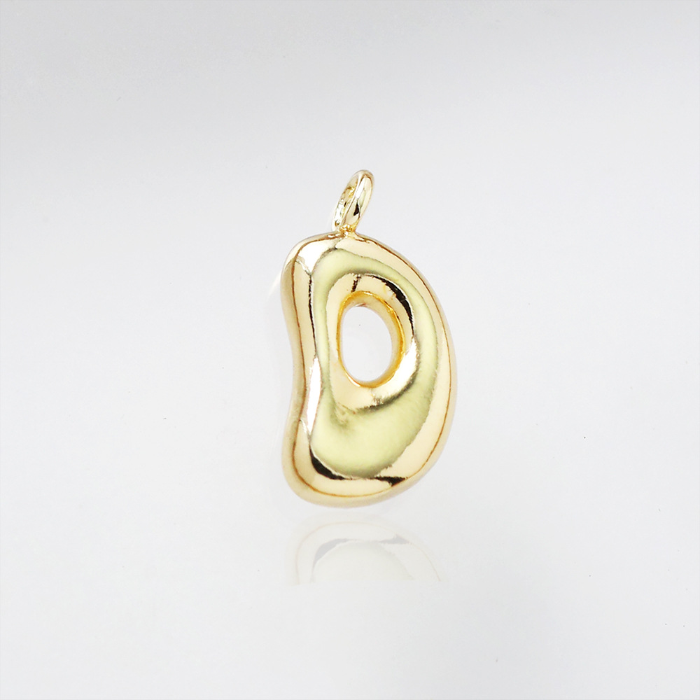 Letter pendant-d (gold)