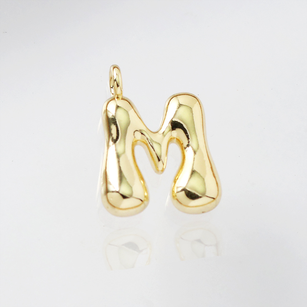 Letter pendant-m (gold)