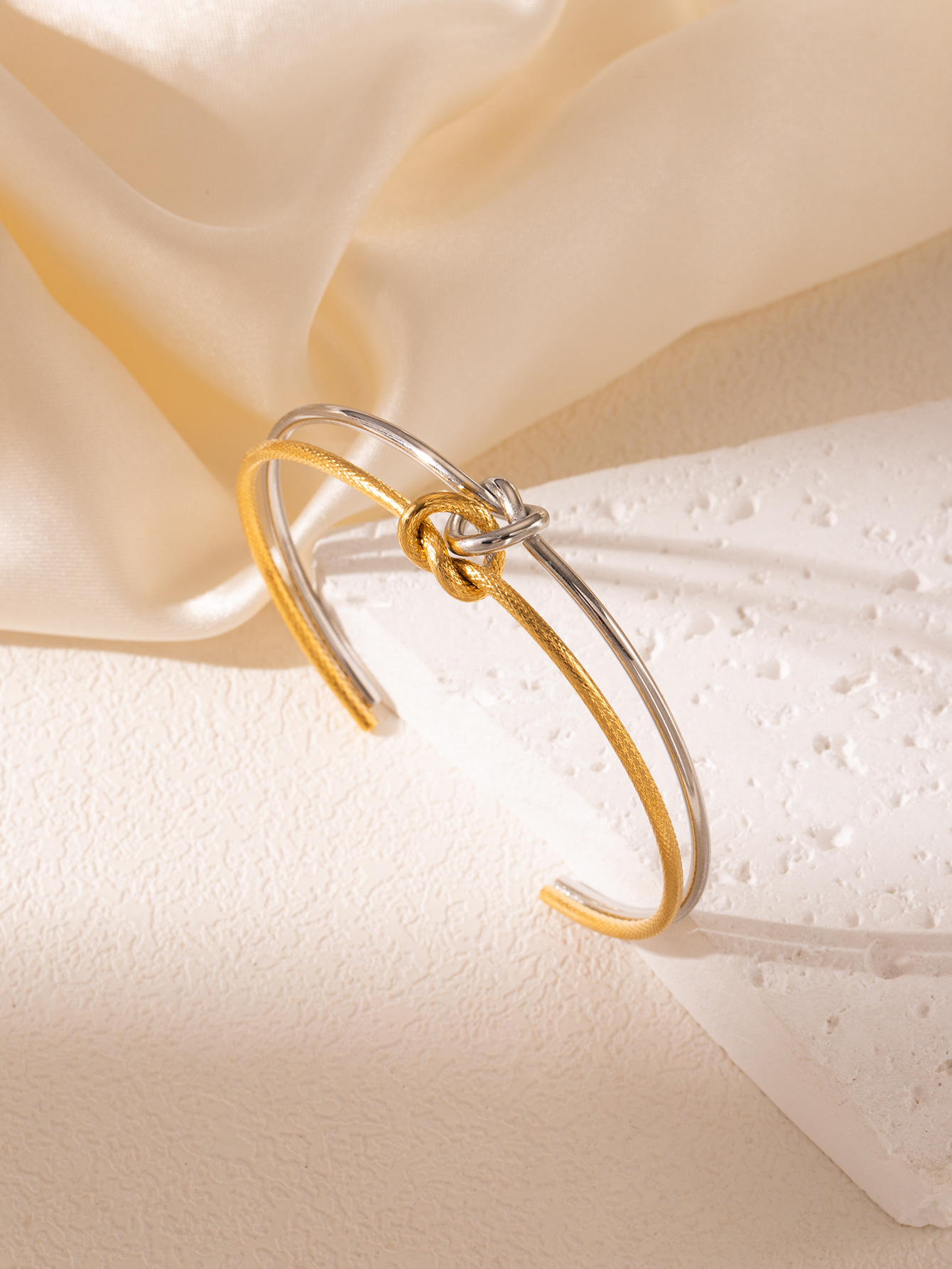 Double love knot-semi-frosted-gold gradually