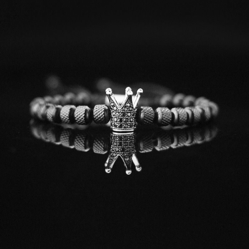 Black crown with black zirconium