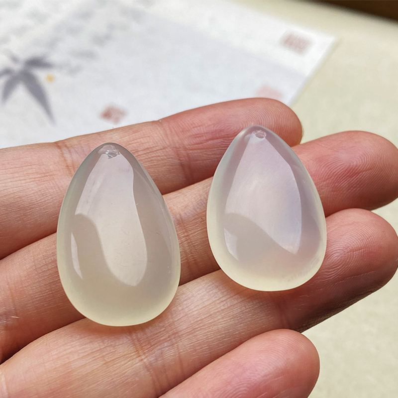 White agate water drop pendant about 32*20*10mm