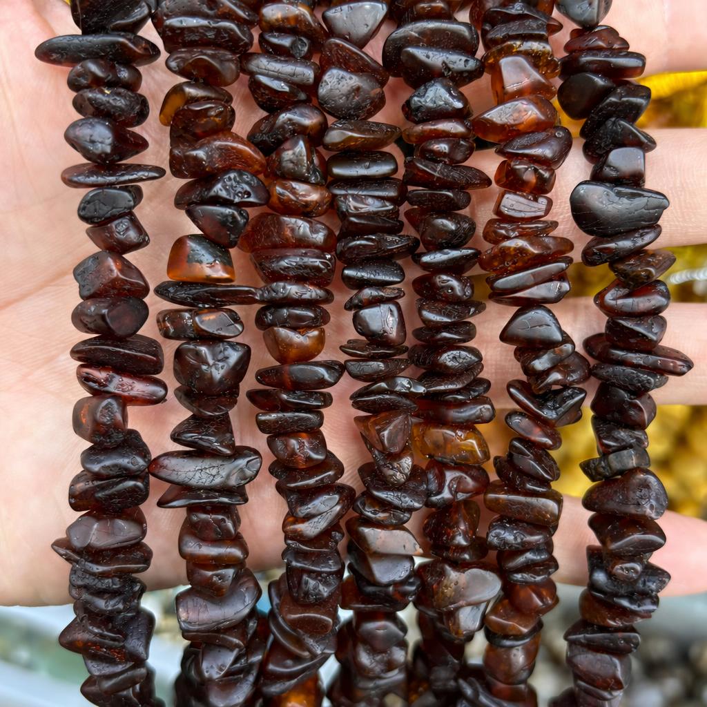 12-14mm amber medium hole gravel 2 (line length 38cm )