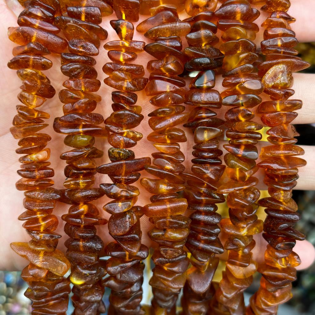 12-14mm amber medium hole gravel (line length 38cm )