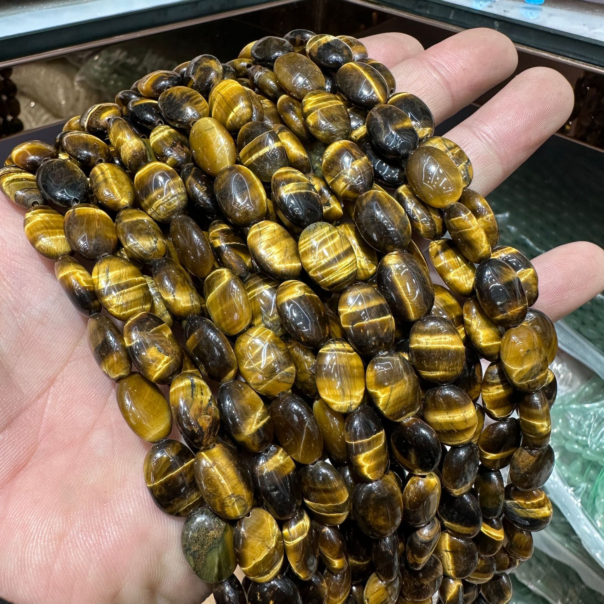 1 Tiger Eye Stone