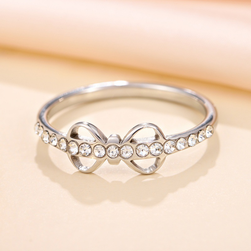 Bow silver