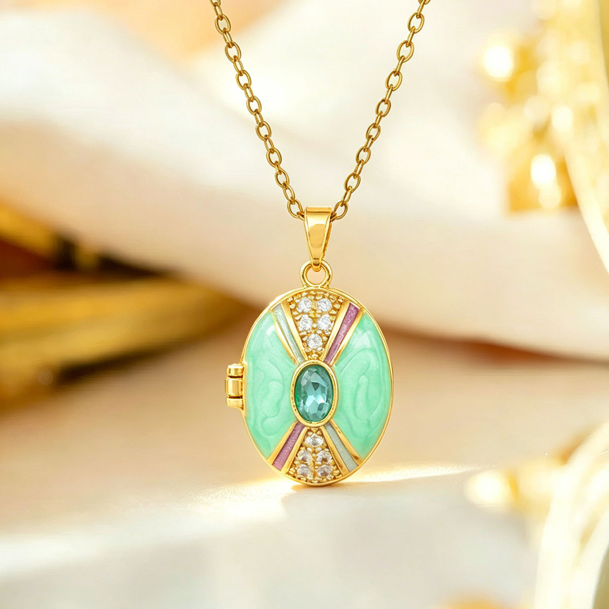 Xl4591 light green photo clip pendant gold