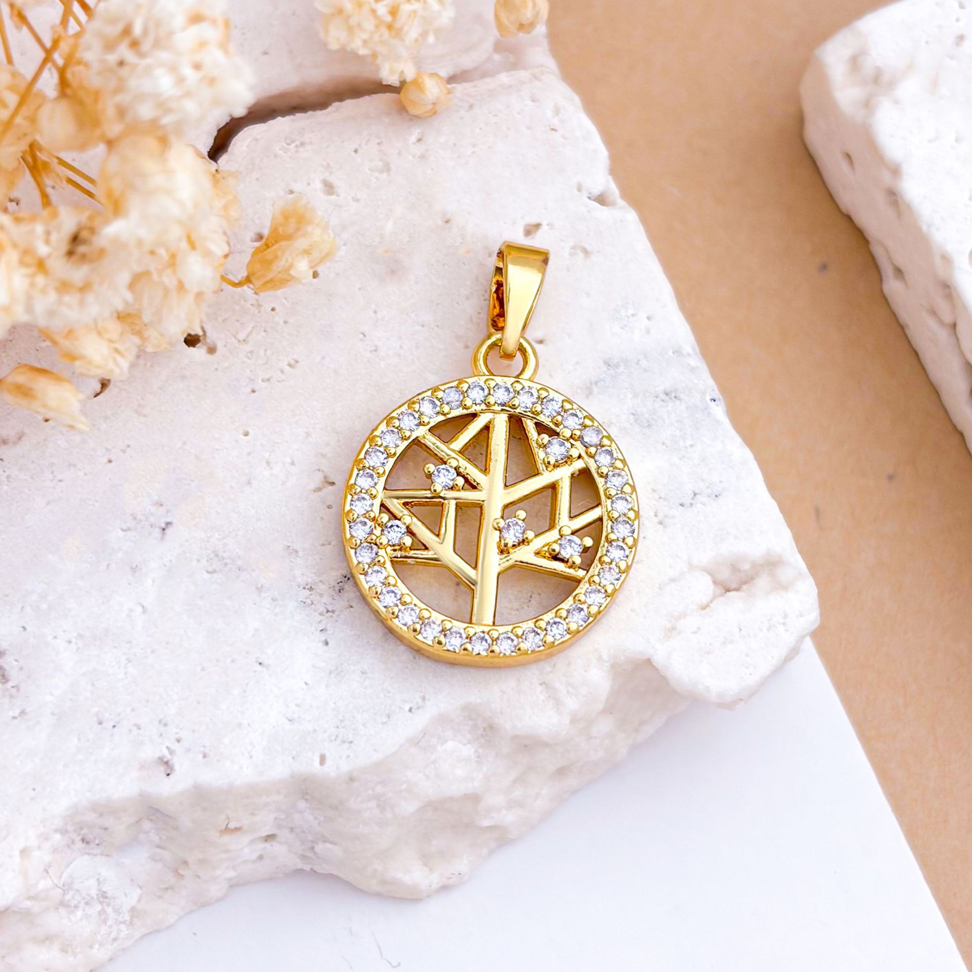 Xl2045 big tree pendant gold