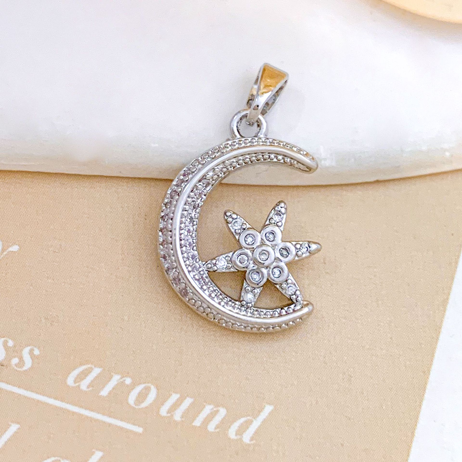 Xl2039 star and moon pendant silver