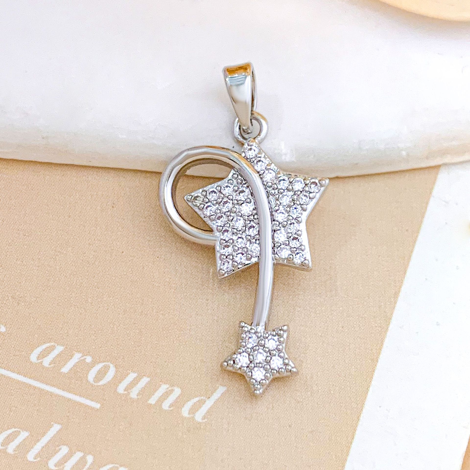 Xl2085 meteor pendant silver