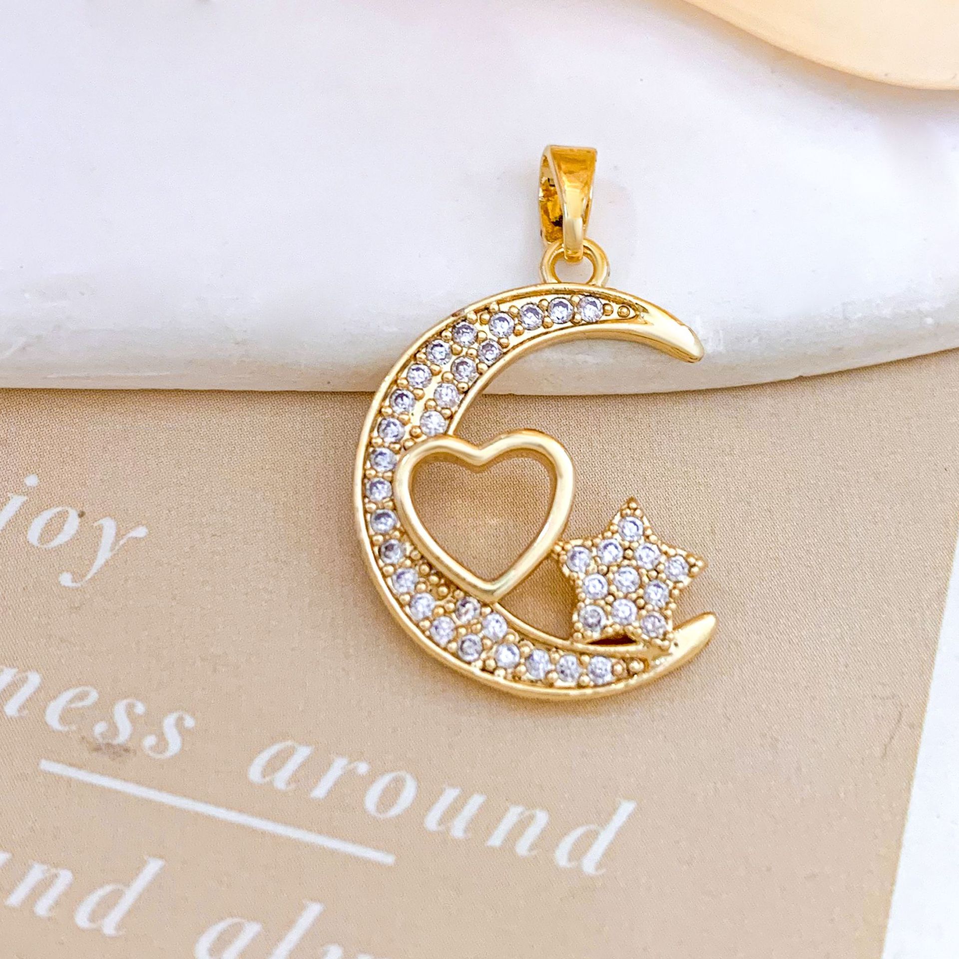 Xl2128 moon hollow love pendant gold