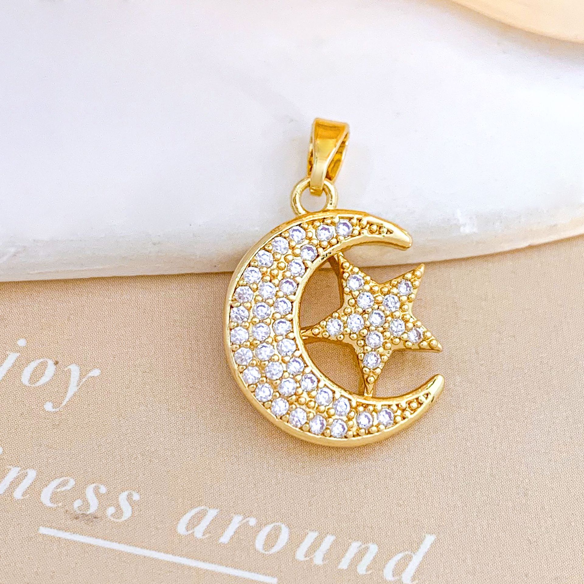 Xl3493 moon star pendant gold