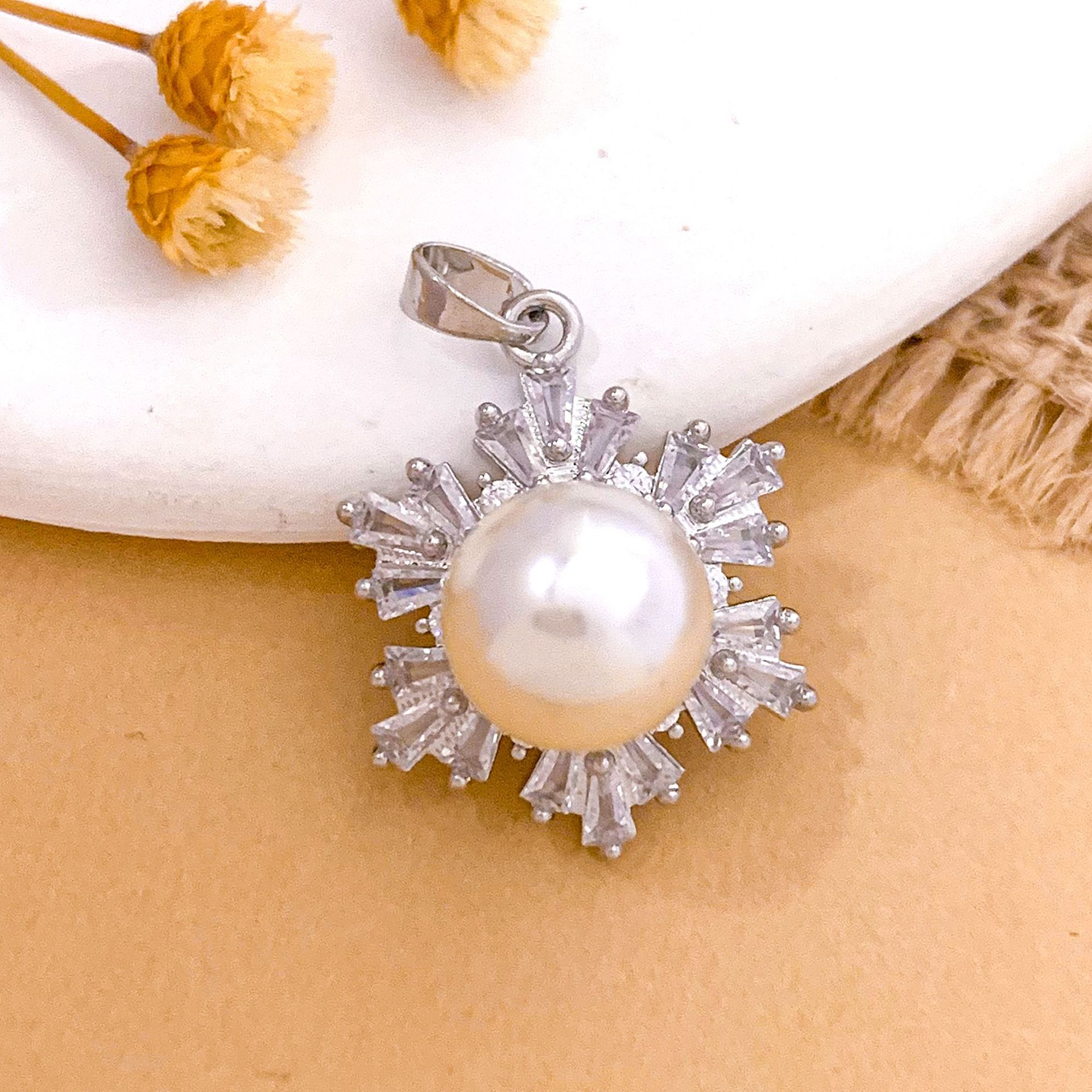 Xl1201 pearl snowflake pendant silver
