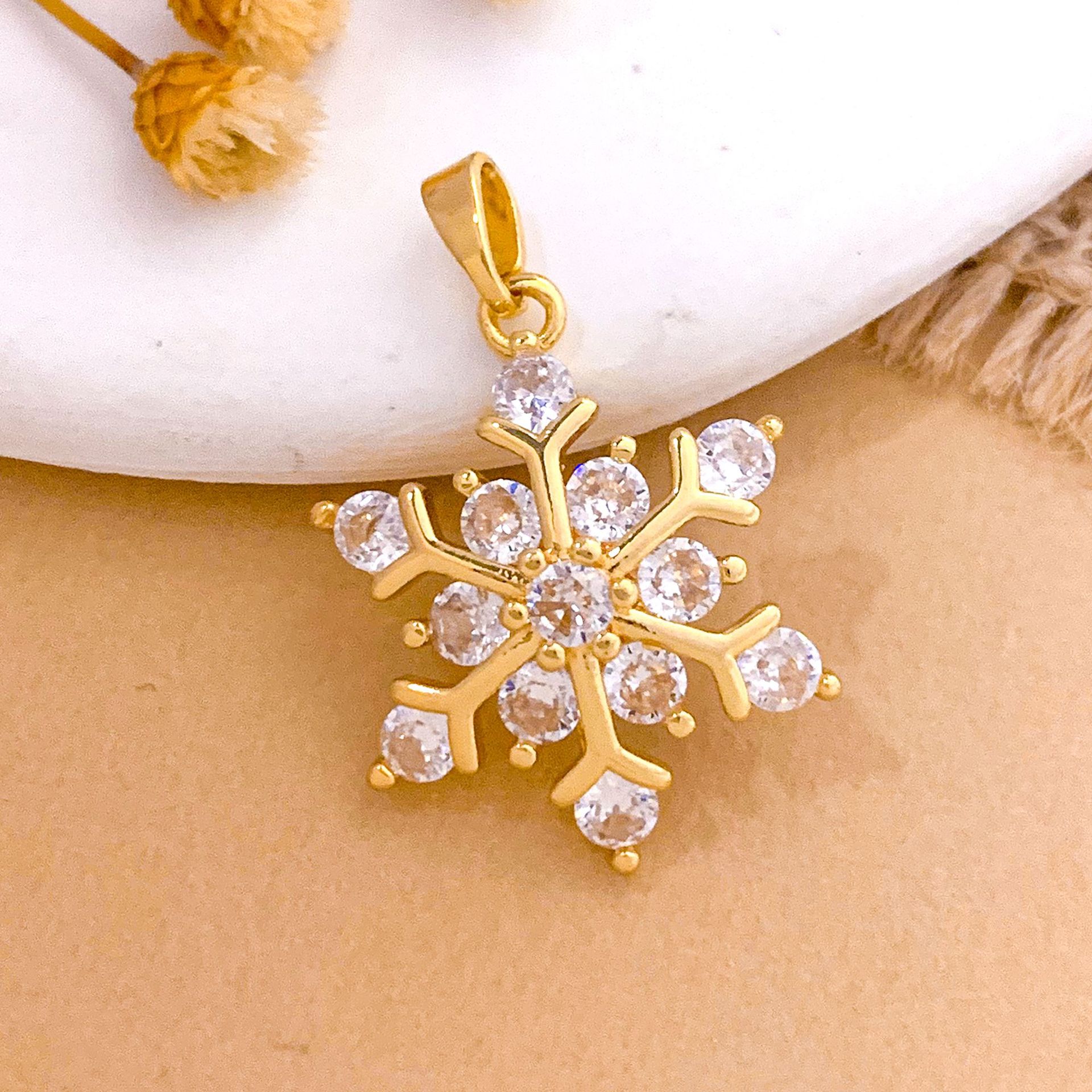 Xl2885 snowflake pendant gold