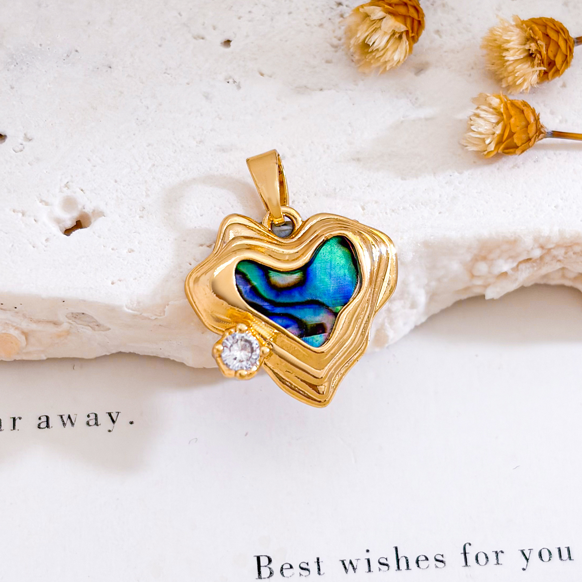 Xl1387 love pendant gold