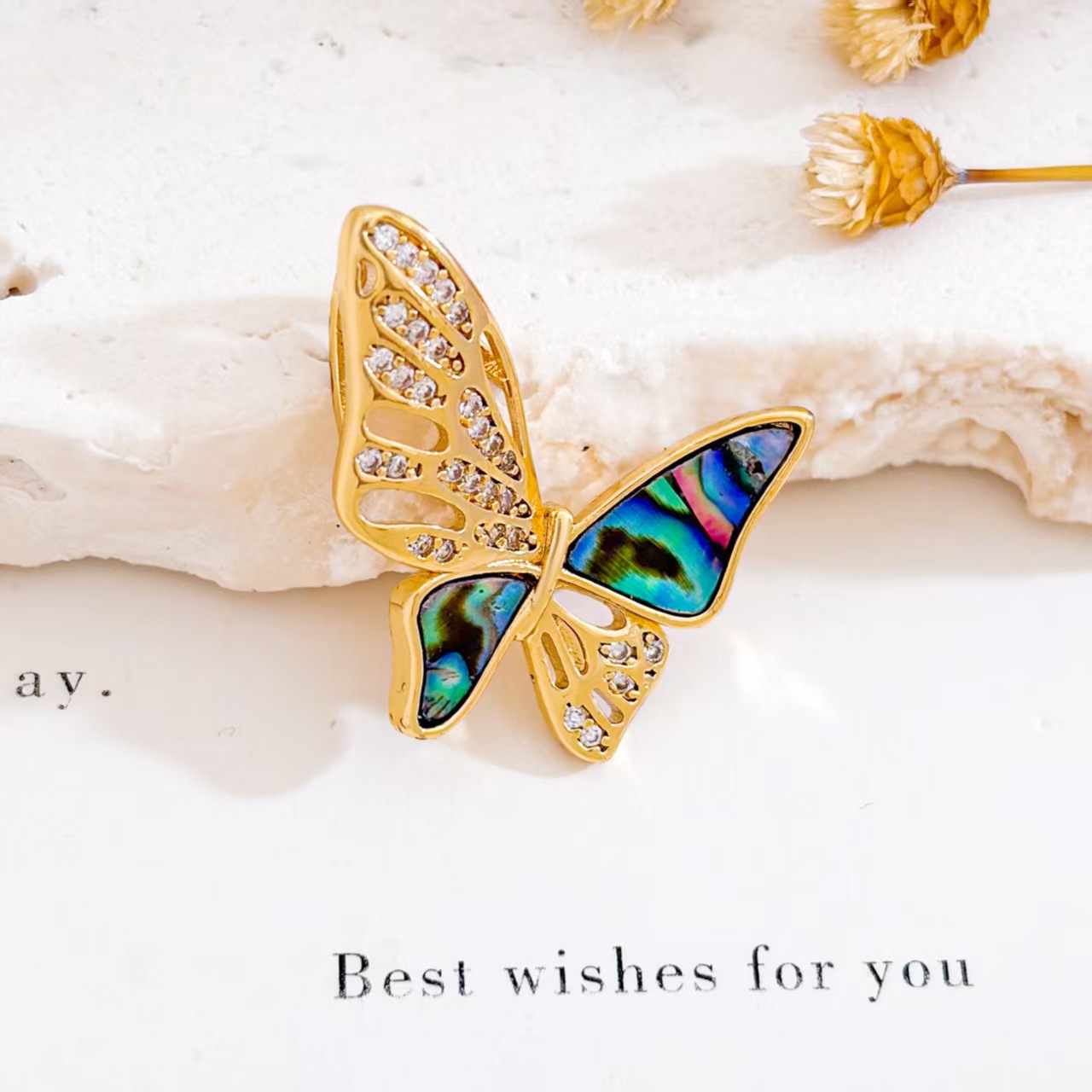Xl3694 large butterfly pendant gold