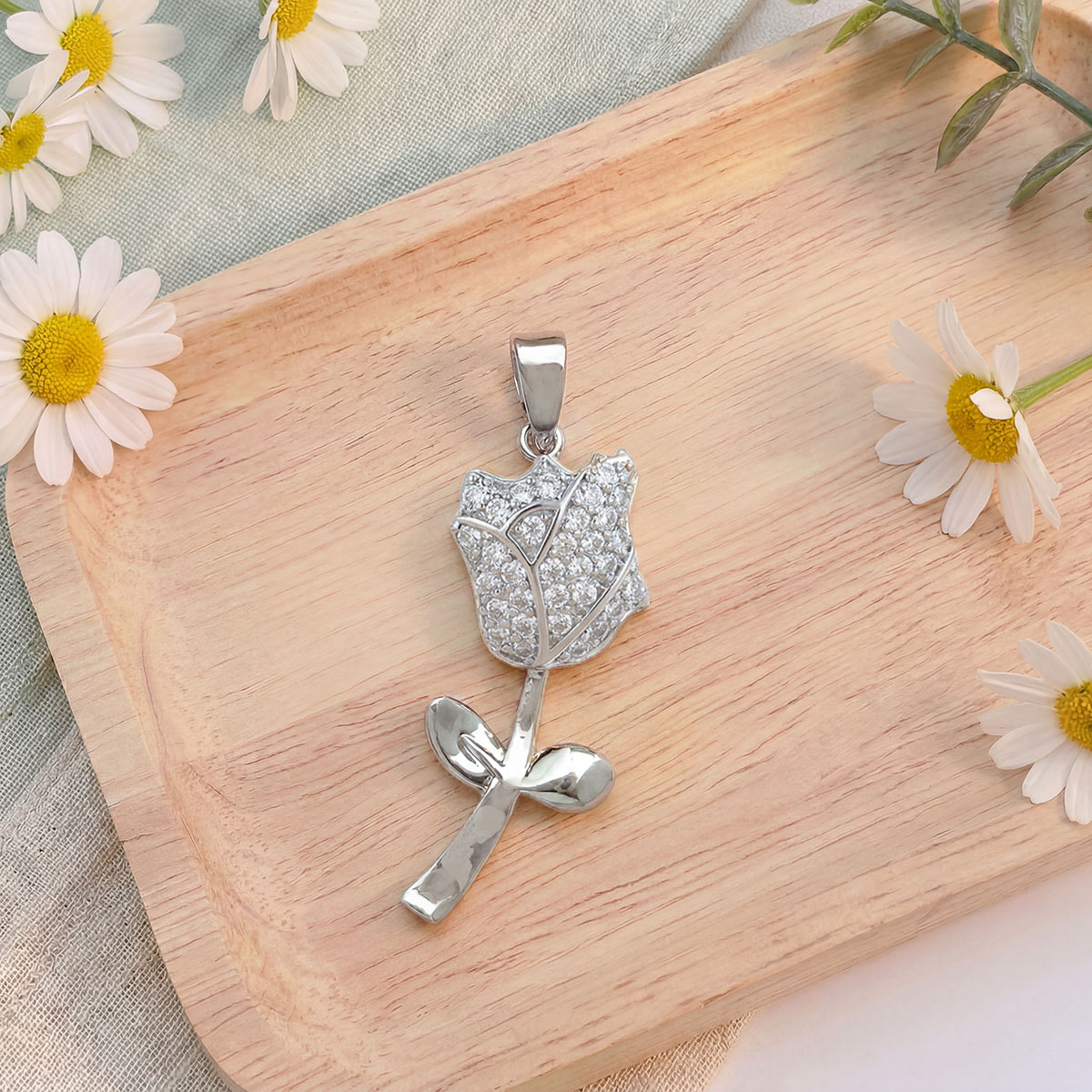 Xl3793 rose pendant silver