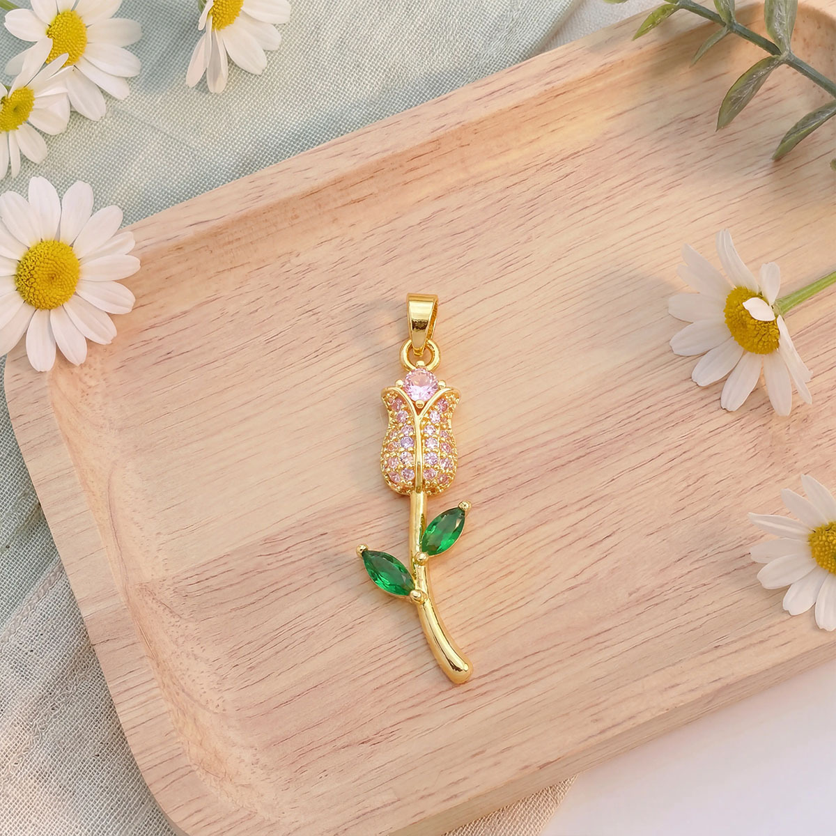 Xl6271 rose bud pendant gold