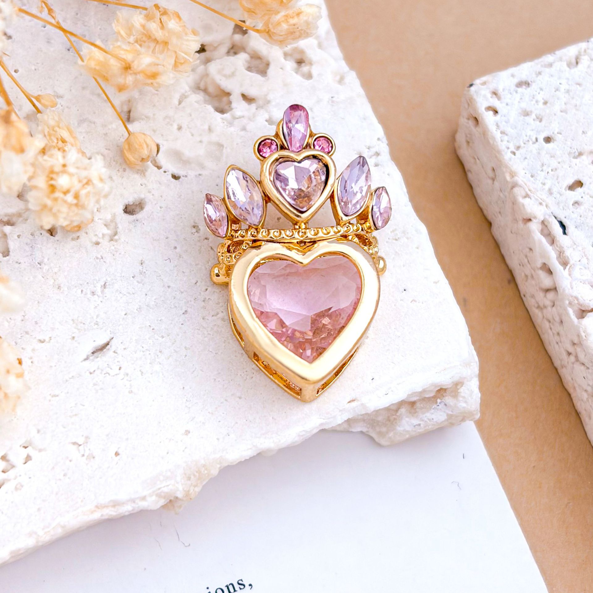 Xl1709 pink crown love pendant gold