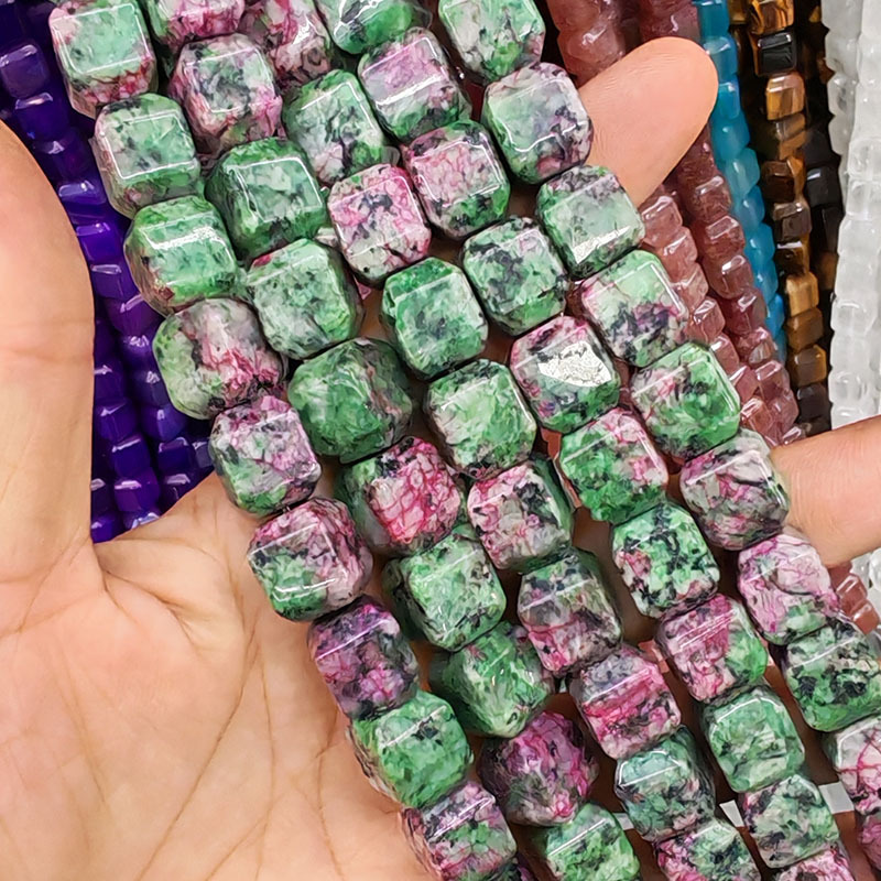 Red and green treasure