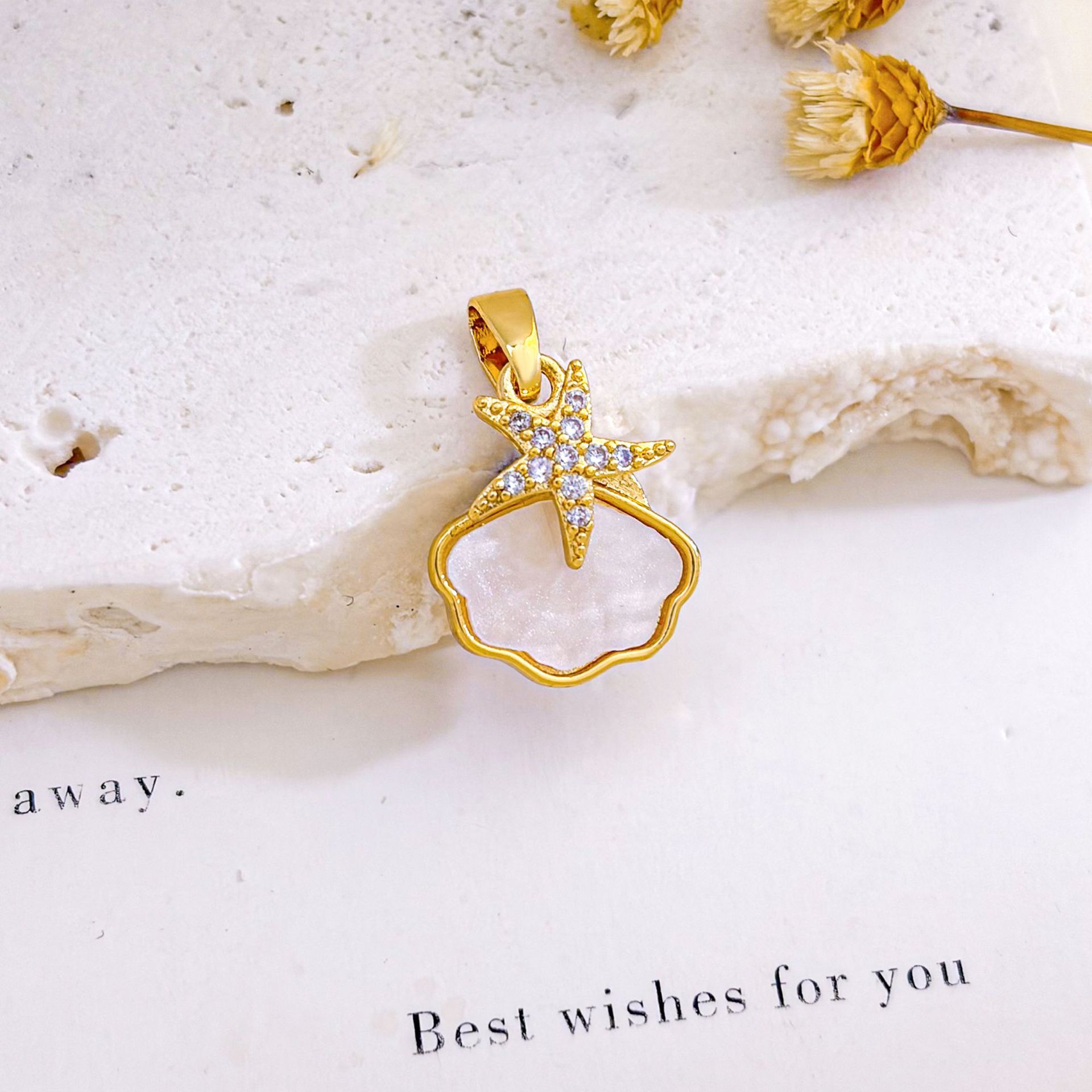 Xl72 star shell pendant gold