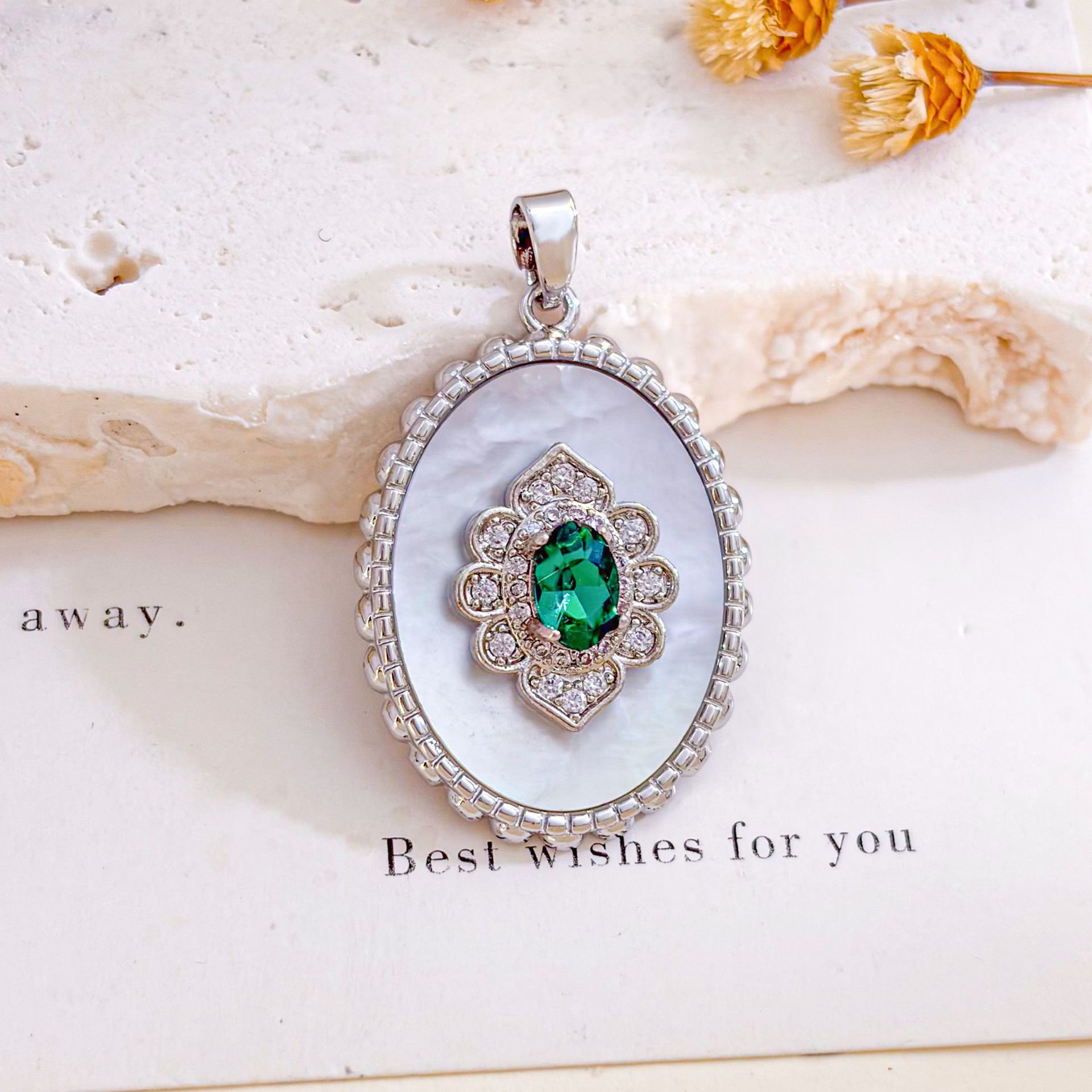 Xl970 vintage flower pendant silver
