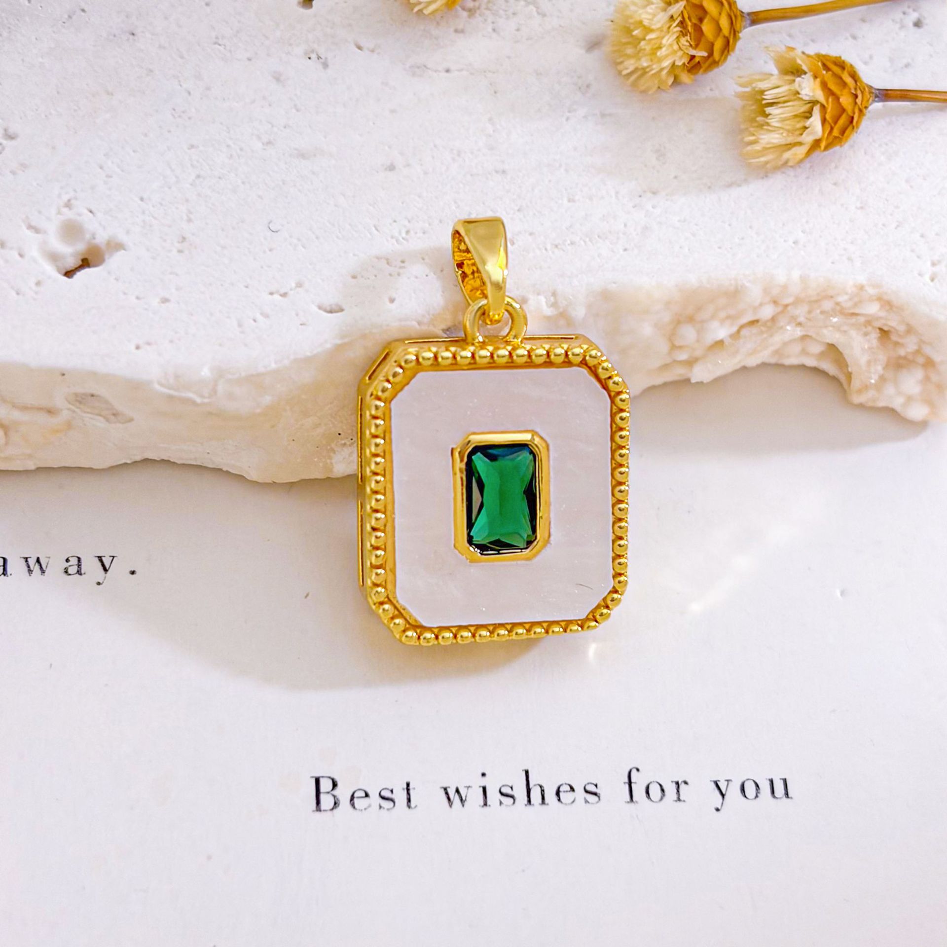 Xl771 emerald hexagon pendant gold