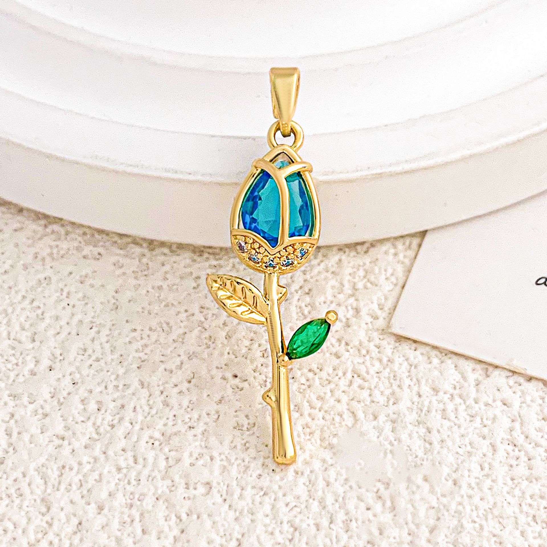 Xl2983 sea blue rose pendant golden green leaves