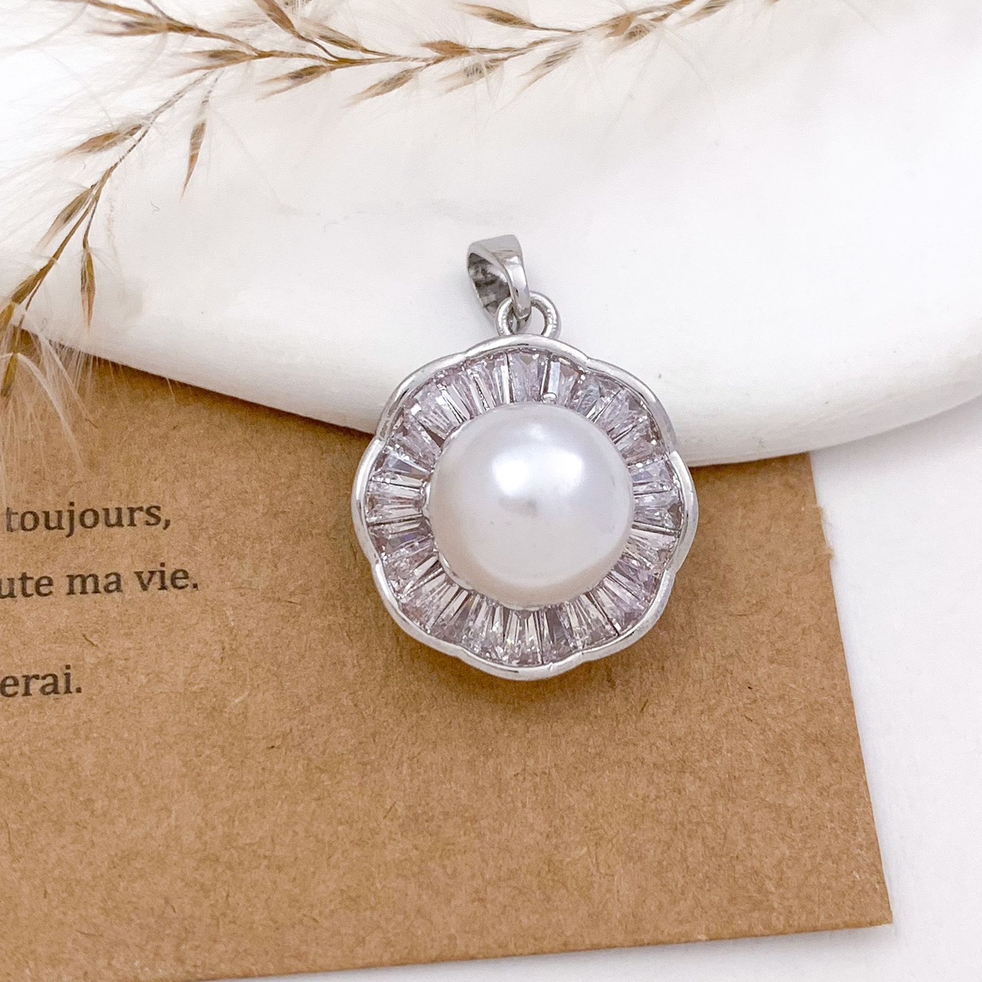 Xl1200 flower pendant silver