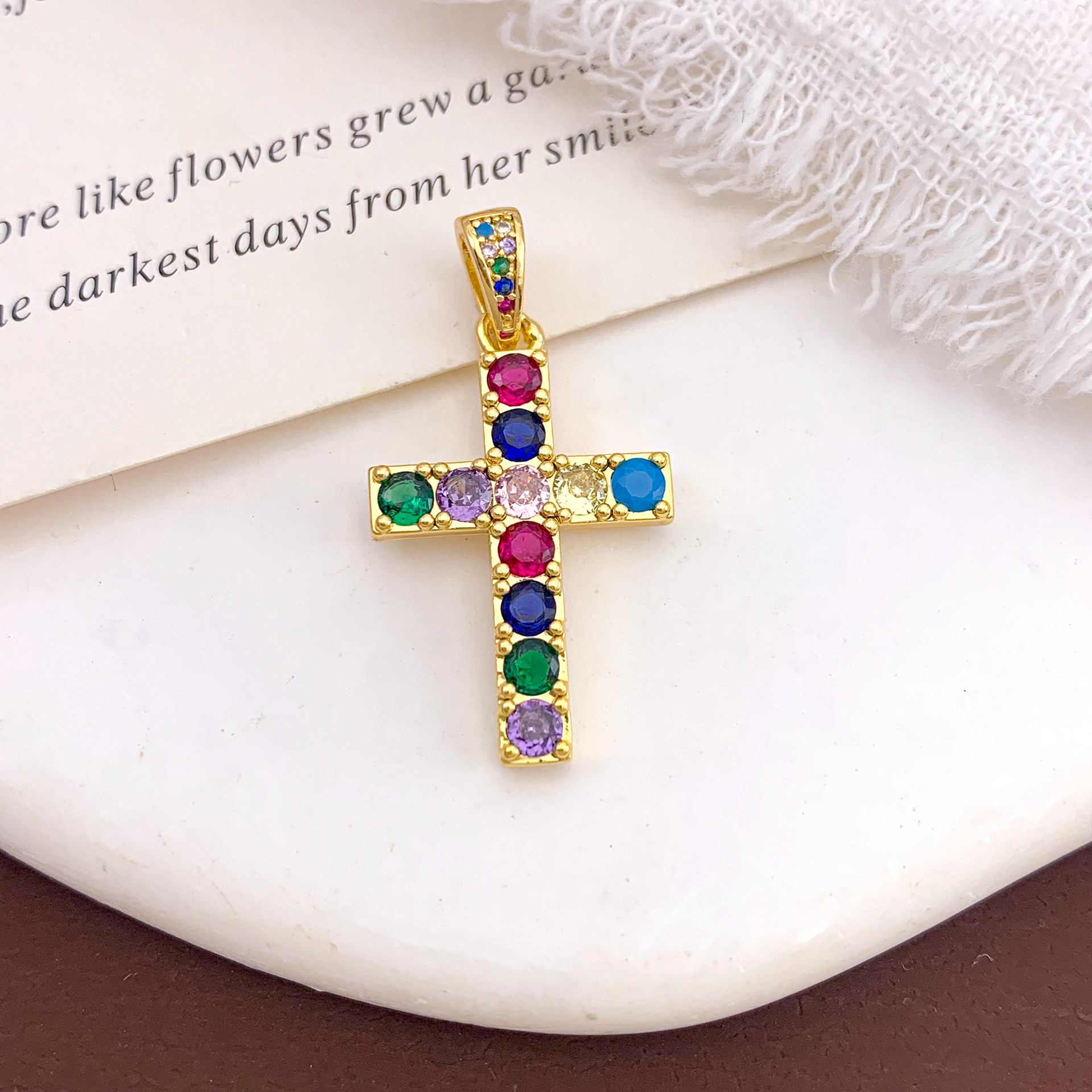 Xl2678 color cross pendant gold