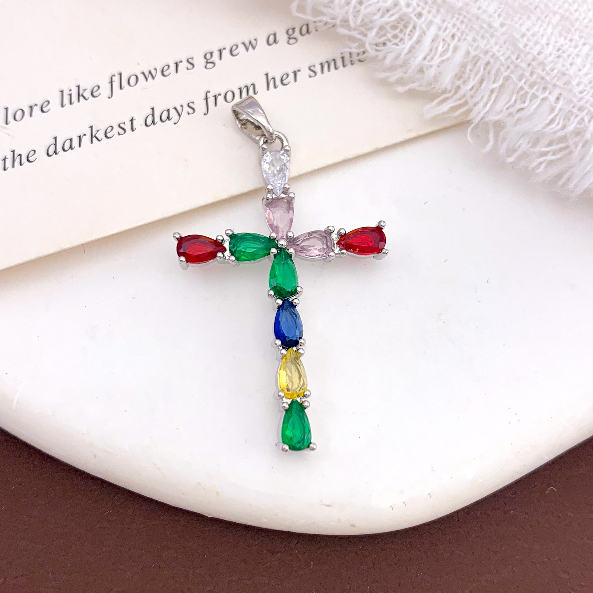 Xl3250 water drop color cross pendant silver