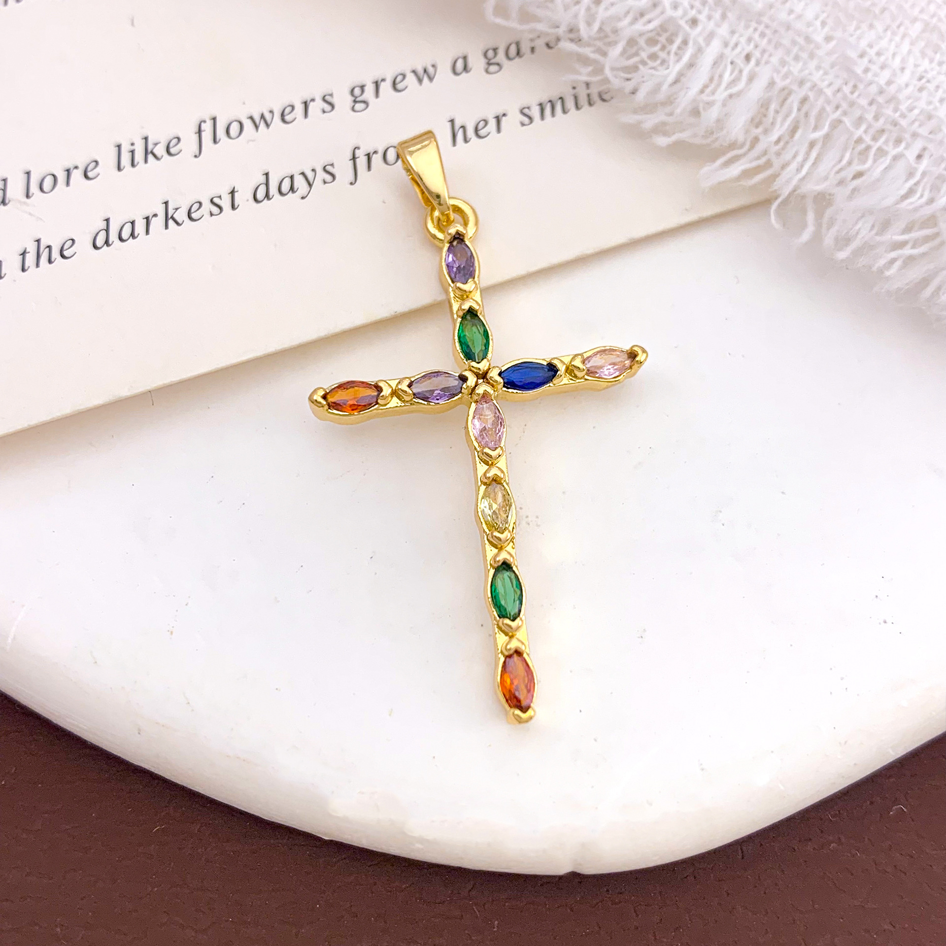 Xl4915 oval color cross pendant gold