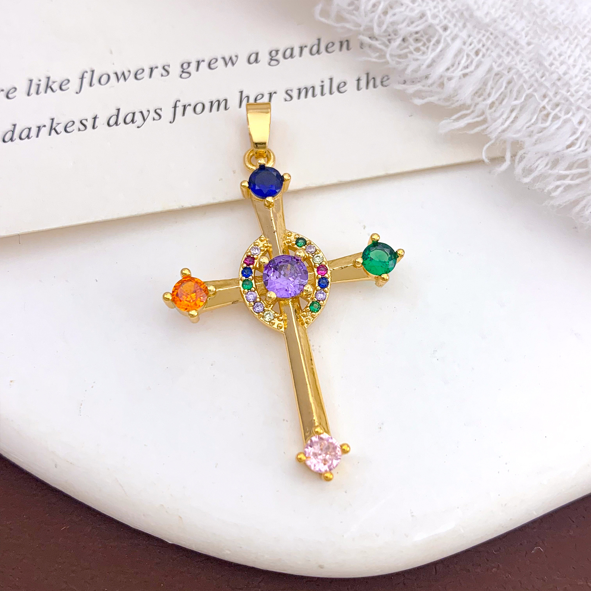 Xl5337 round color cross pendant gold