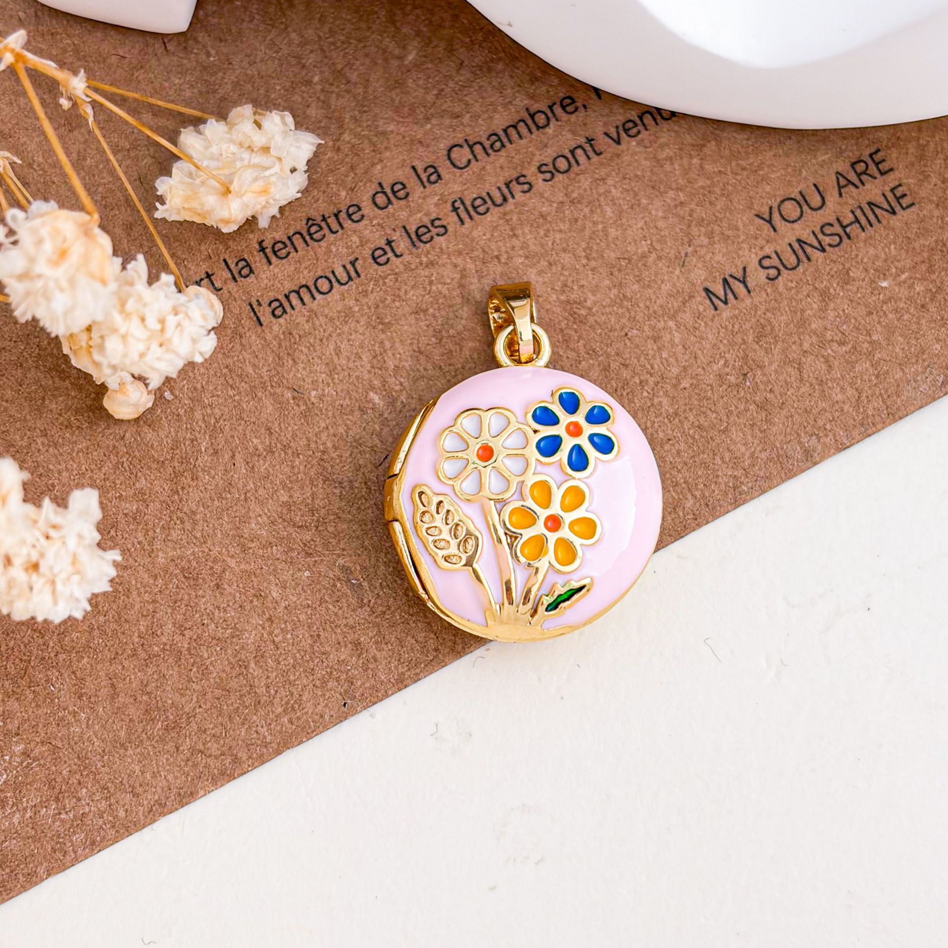 Xl5023 daisy photo clip pendant gold pink