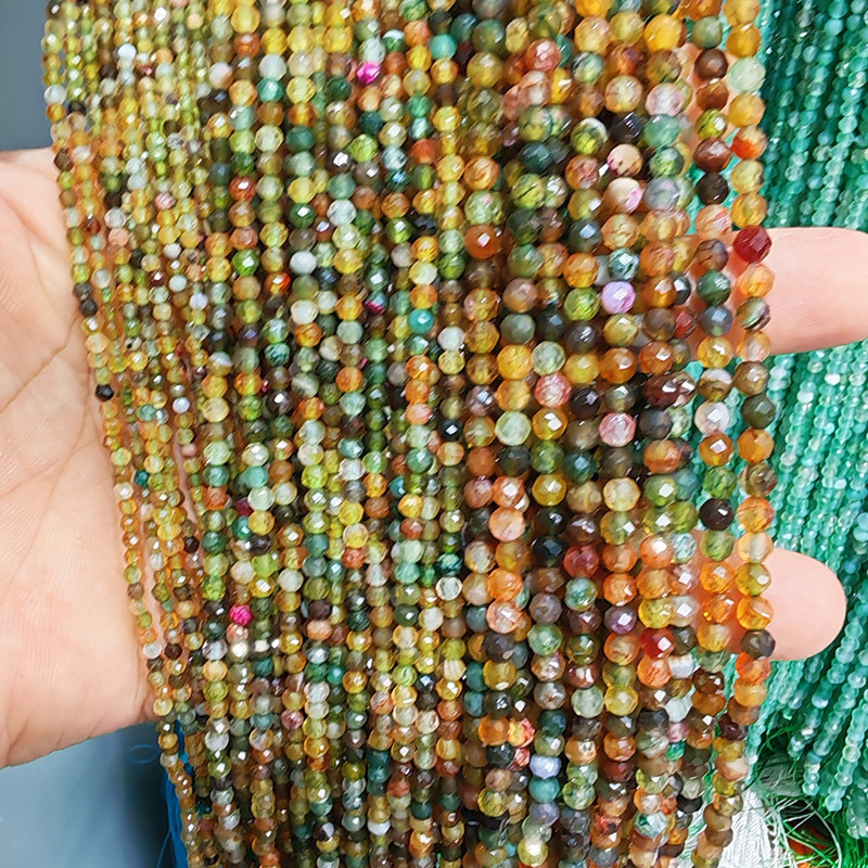 Yellow and green mixed agate