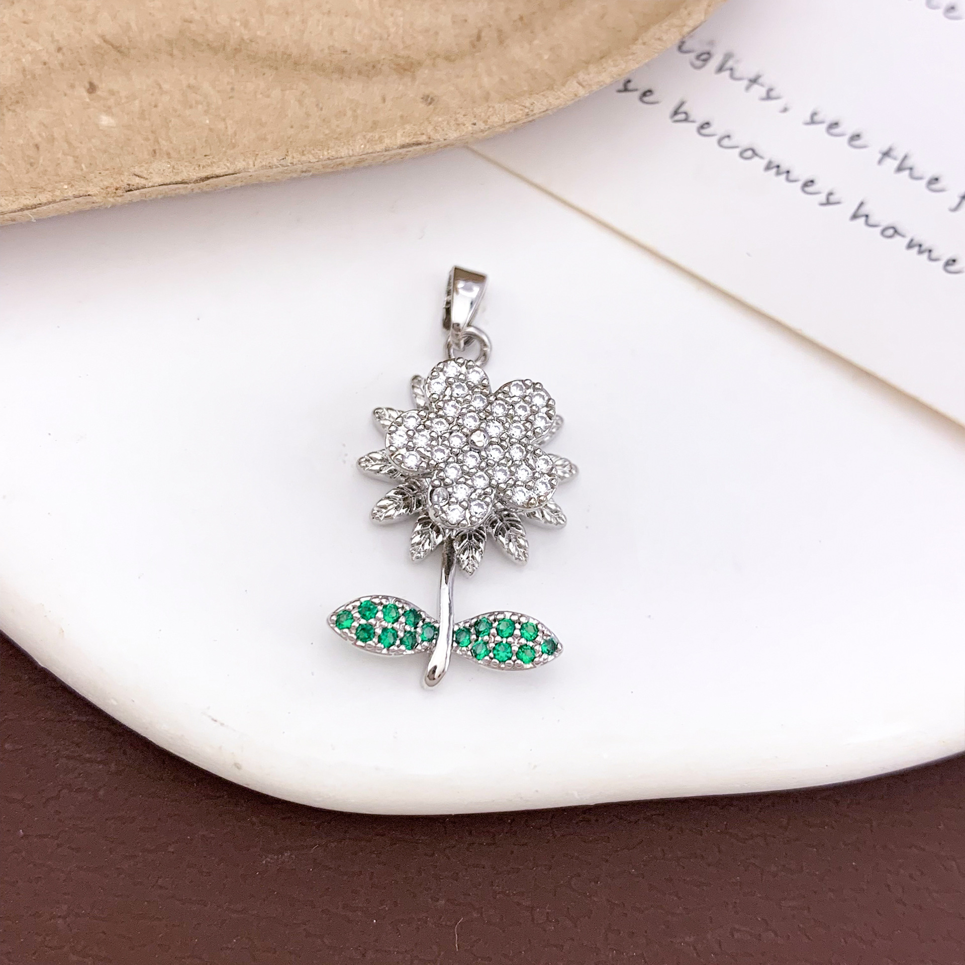 Xl2213 rotating five-petal flower pendant silver