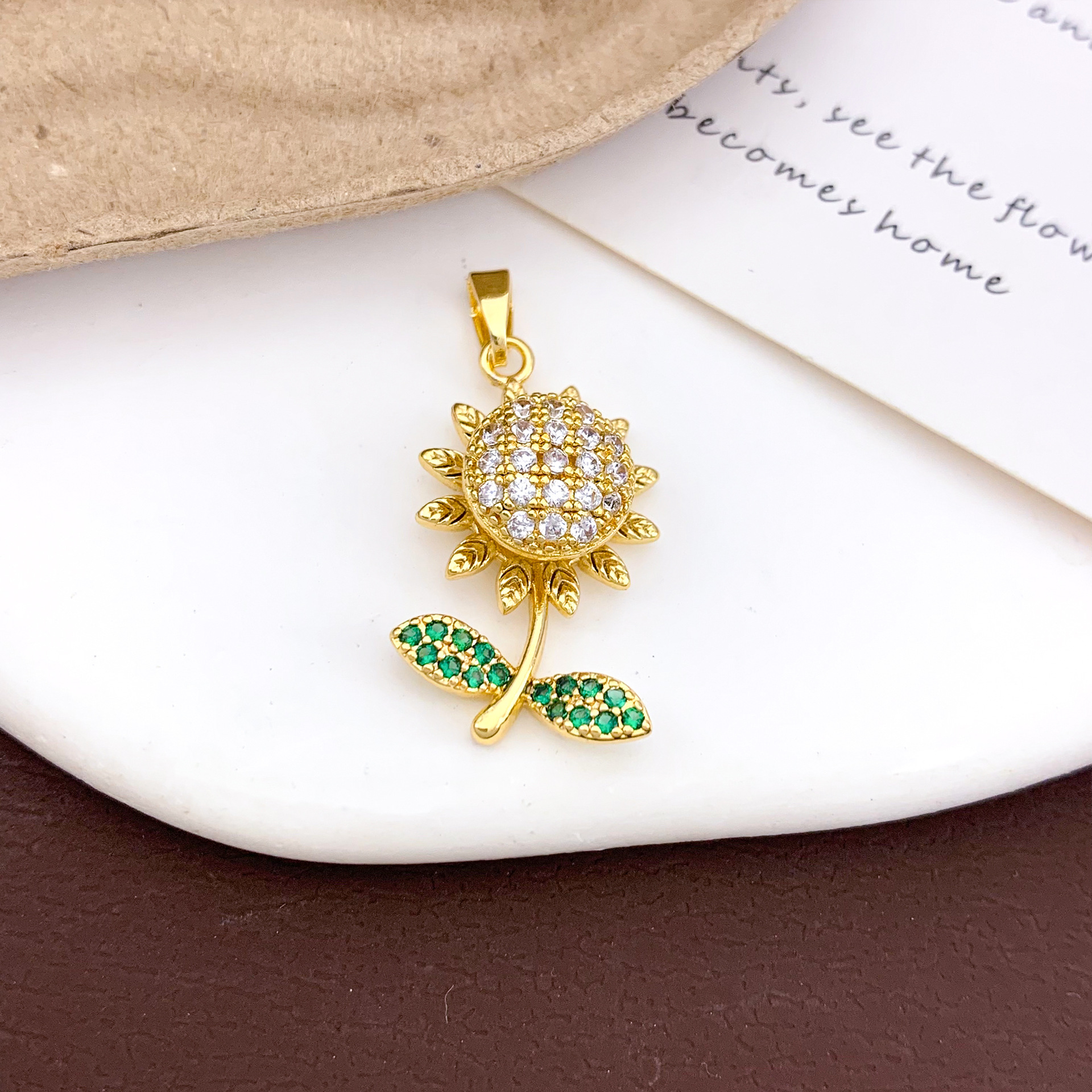 Xl2220 rotating sunflower pendant golden green leaves