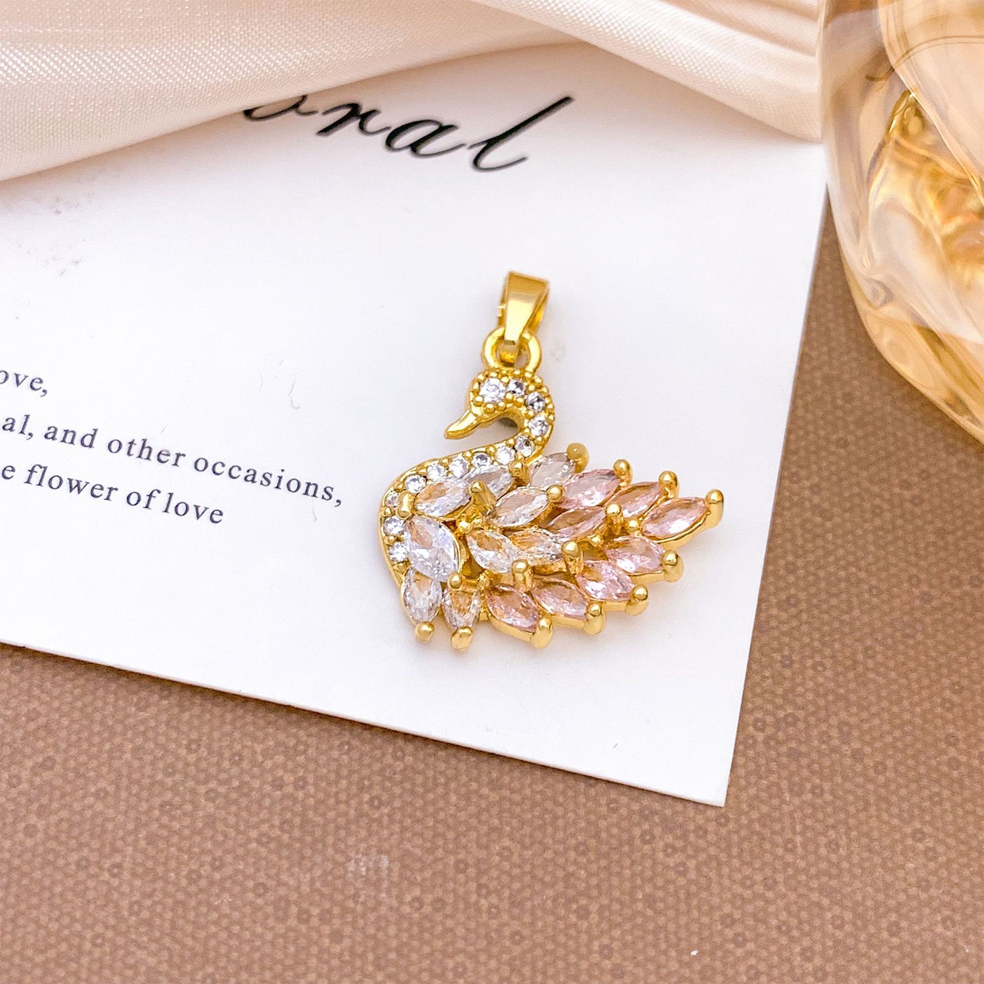 Xl323 white pink swan pendant gold small