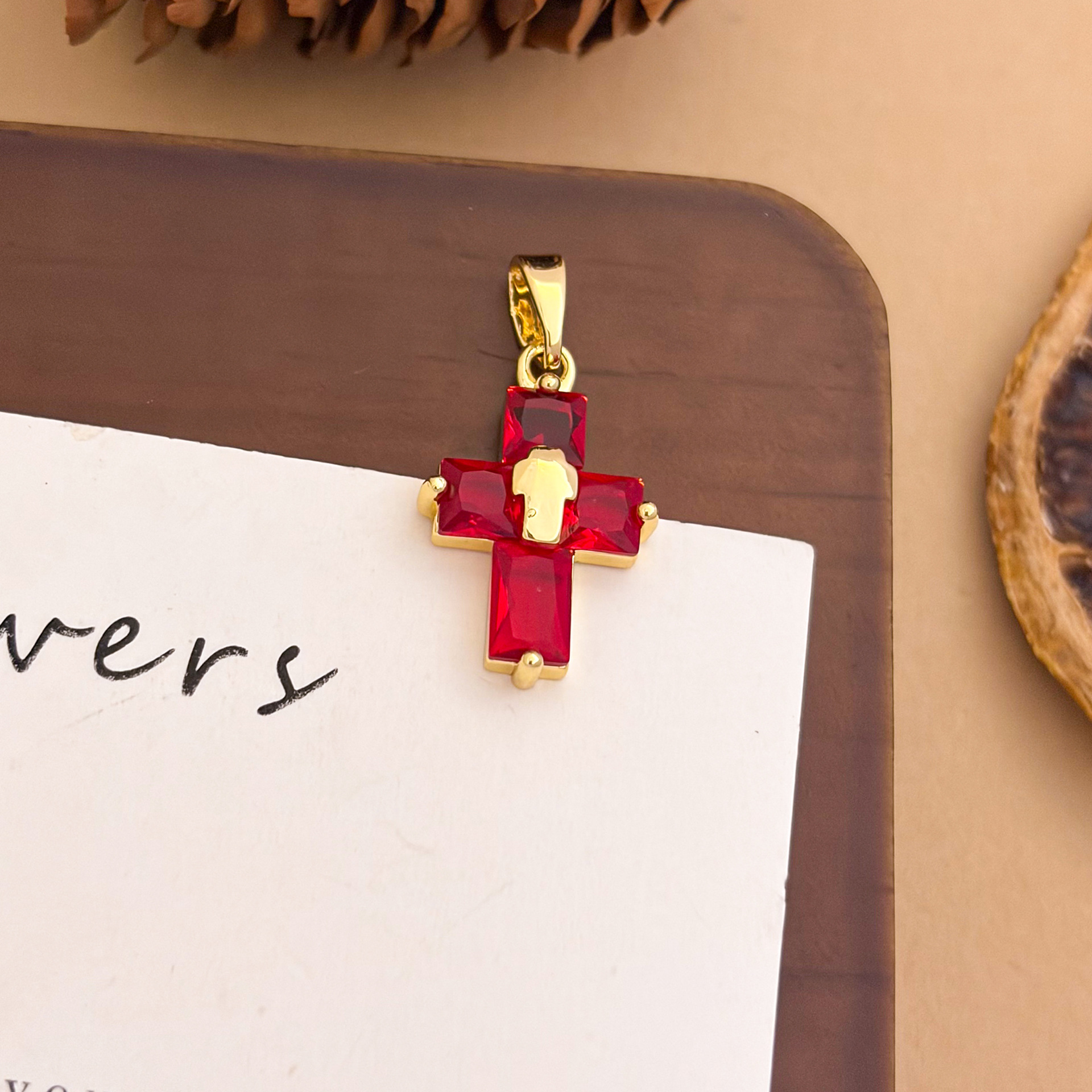Xl5906 red cross pendant gold