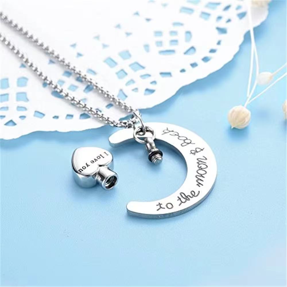 Pendant with 60cm square pearl chain (15.9g)