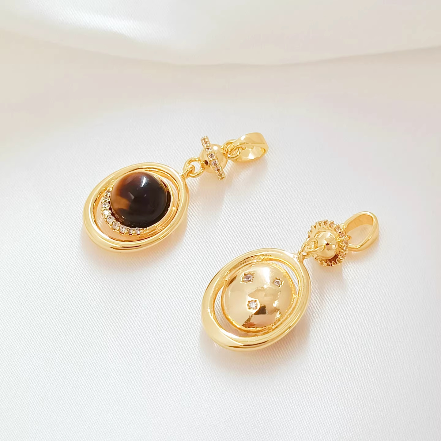 Cz989 planet tiger eye stone pendant gold
