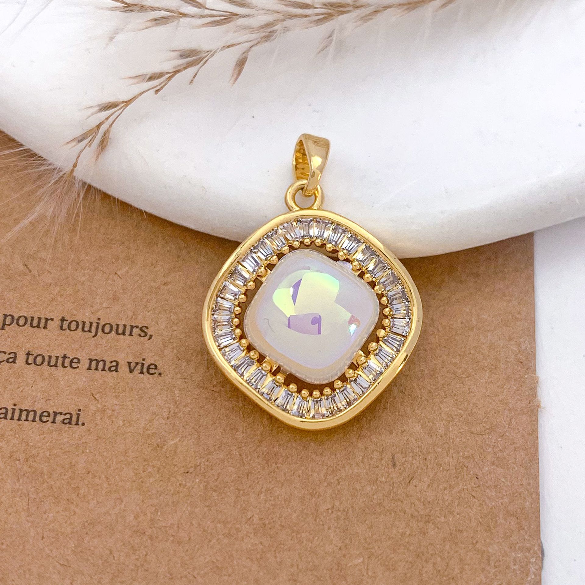 Xl3017 diamond pendant gold large size
