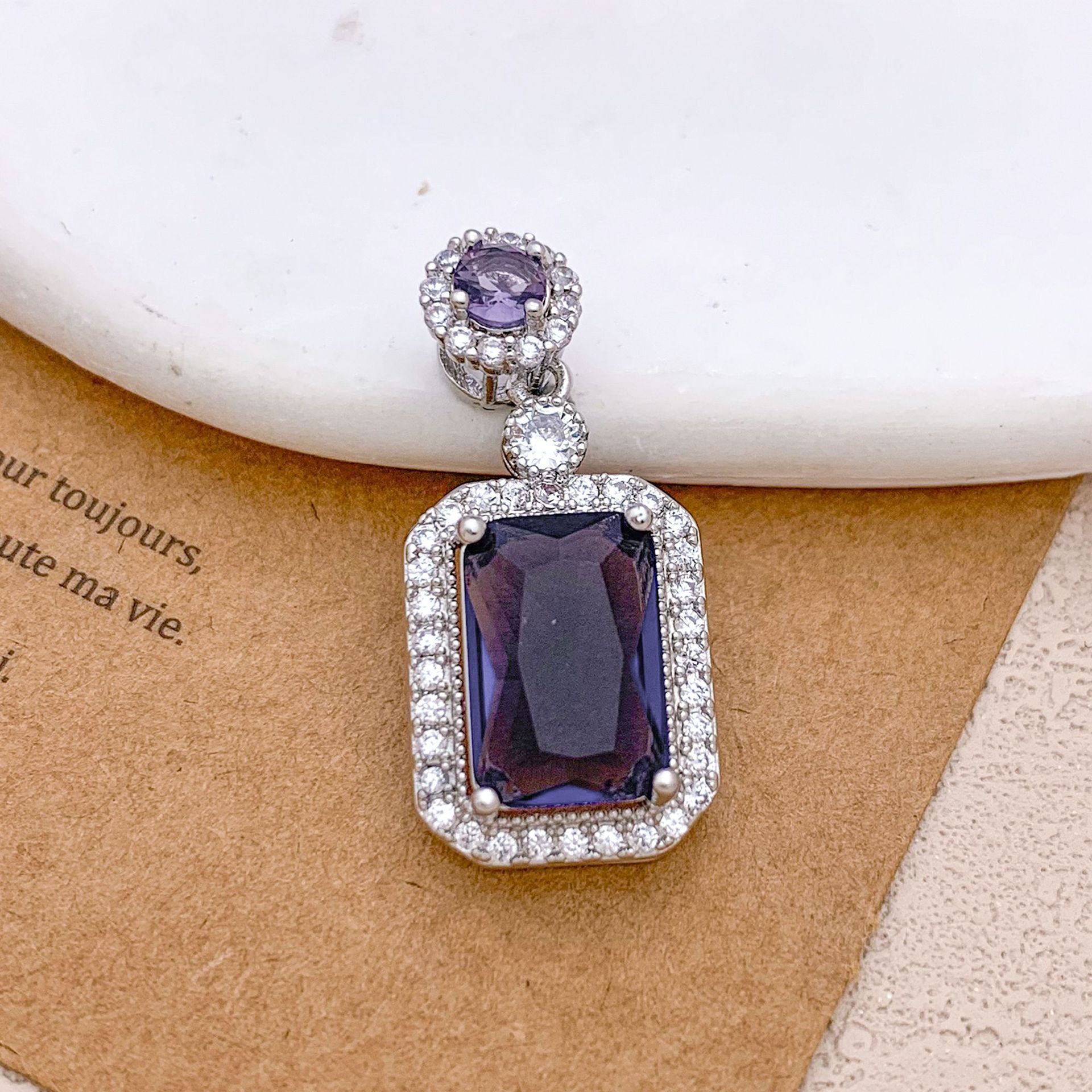 Xl123 purple rectangular pendant silver